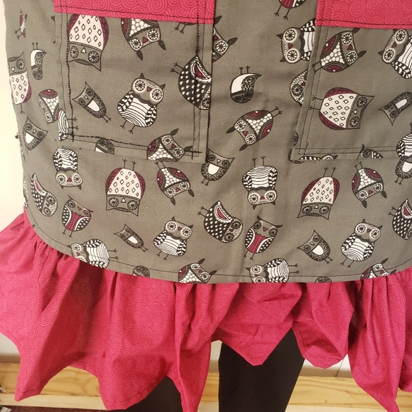 Pink Owl Ruffled Kitchen Apron - Picture 5 of 8